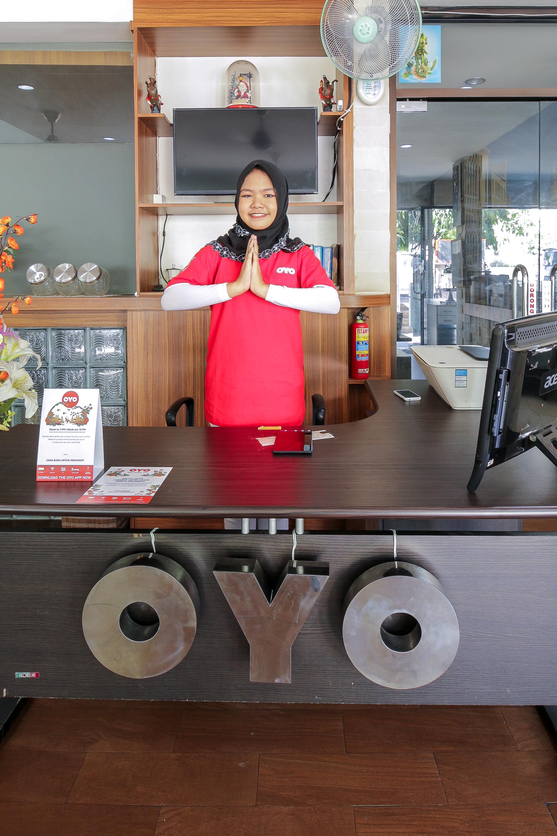 Oyo 734 Tuban Torres Accomodation Kuta  Exterior photo