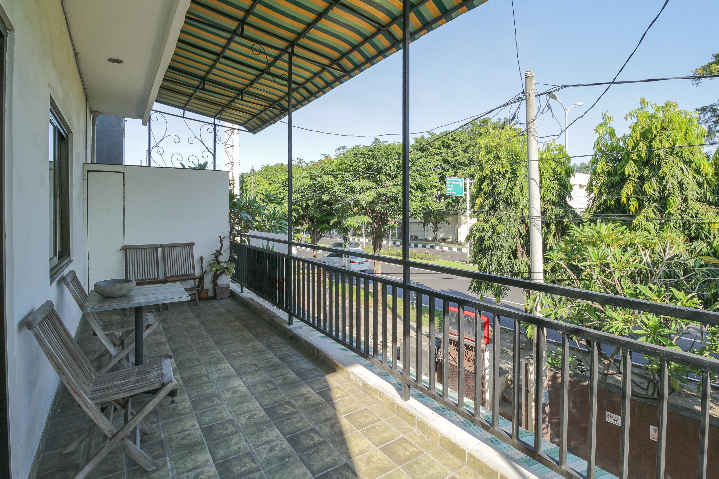 Oyo 734 Tuban Torres Accomodation Kuta  Exterior photo