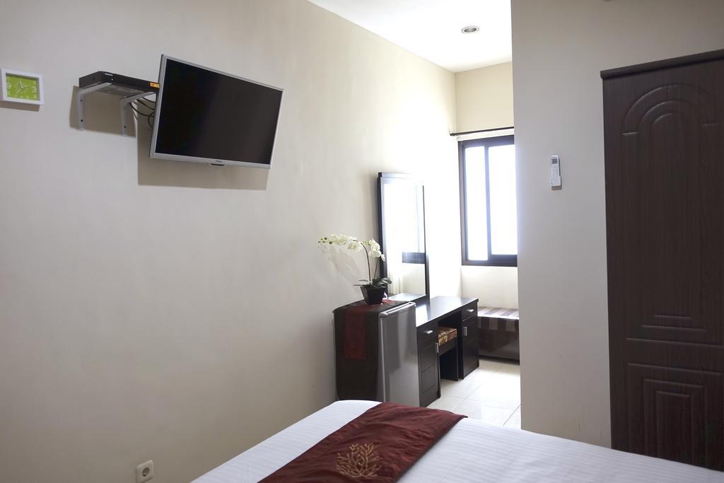Oyo 734 Tuban Torres Accomodation Kuta  Room photo