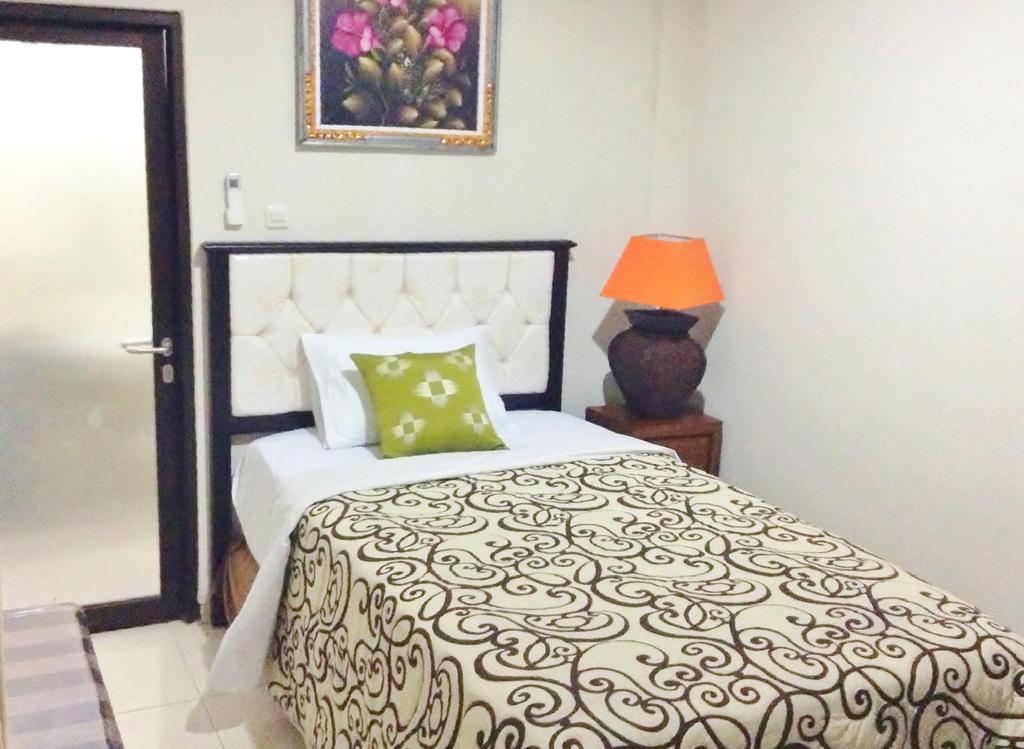 Oyo 734 Tuban Torres Accomodation Kuta  Room photo