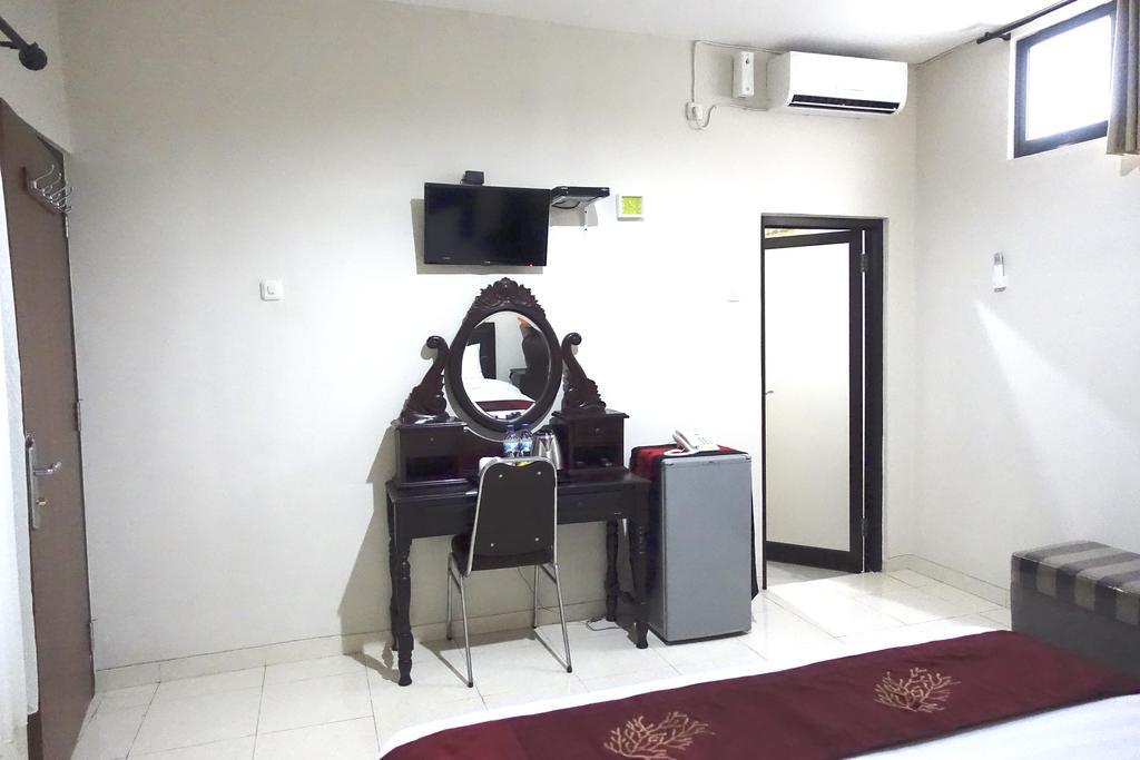Oyo 734 Tuban Torres Accomodation Kuta  Exterior photo